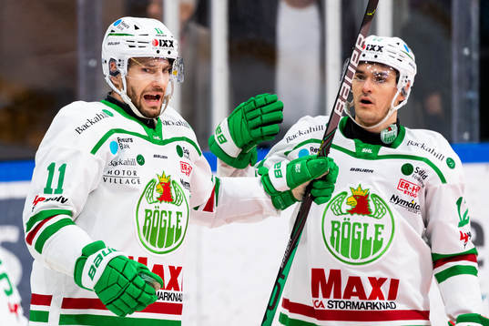 Rögles Mattias Sjögren jublar