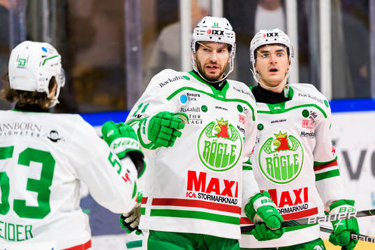 Rögles Mattias Sjögren jublar