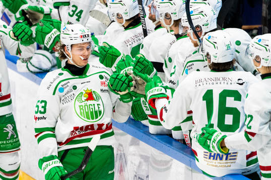 Rögles Moritz Seider jublar