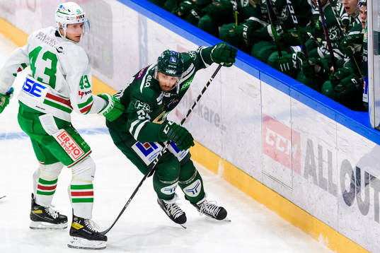 Rögles Olli Palola och Färjestads Jonathon Blum