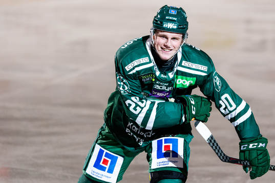 Färjestads Olle Lycksell jublar