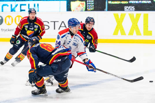 Oskarshamns Kim Strömberg och Djurgårdens Sebastian