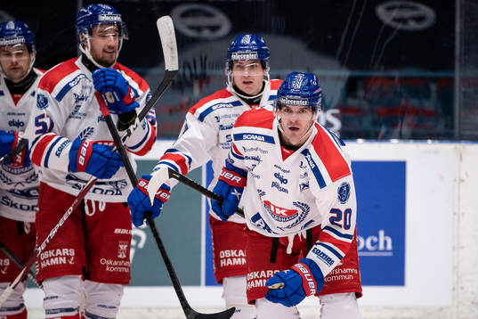 Oskarshamns Lance Bouma jublar