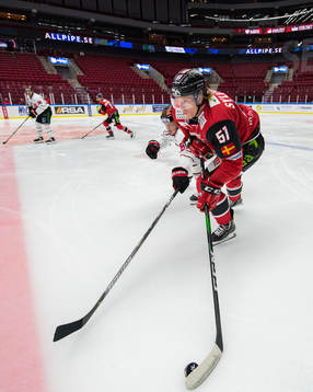 Malmö Redhawks Emil Sylvegård och Örebros Robert Leino