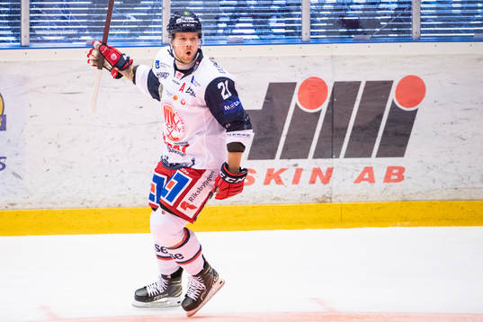 Västerviks Victor Öhman jublar