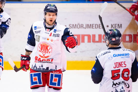 Västerviks Victor Öhman jublar