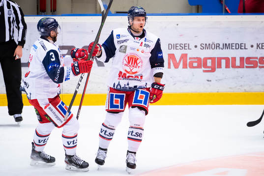 Västerviks Michael Kapla och Victor Öhman jublar