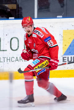 Modos Patrik Karlkvist jublar