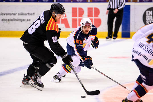 Brynäs Jadeon Descheneau och Djurgårdens Manuel Ågren