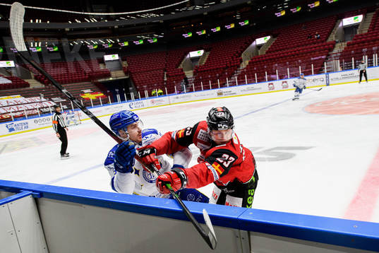 Malmö Redhawks Christoffer Forsberg och Leksands Matt Caito