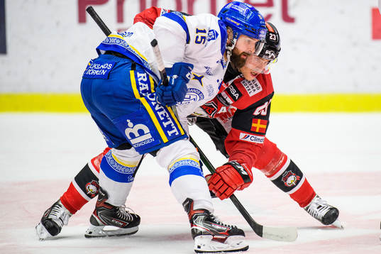 Malmö Redhawks Eric Engstrand och Leksands Otto Paajanen