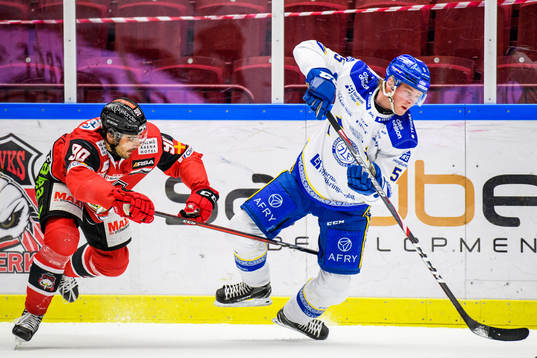 Malmö Redhawks Joseph Veleno jagar Leksands Calle Själin