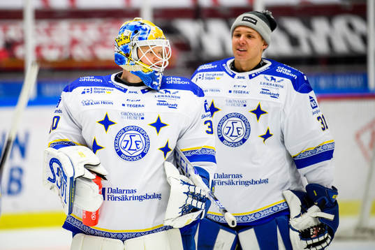 Leksands målvakt Janne Juvonen och målvakt Isak Posch