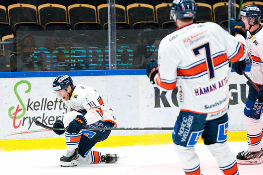 Växjös Richard Gynge jublar