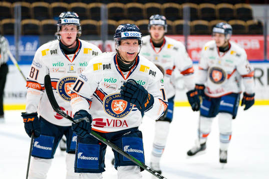 Växjös Richard Gynge jublar