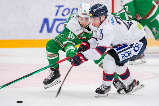 Rögles Lucas Ekeståhl Jonsson och Linköpings Nikola Pasic
