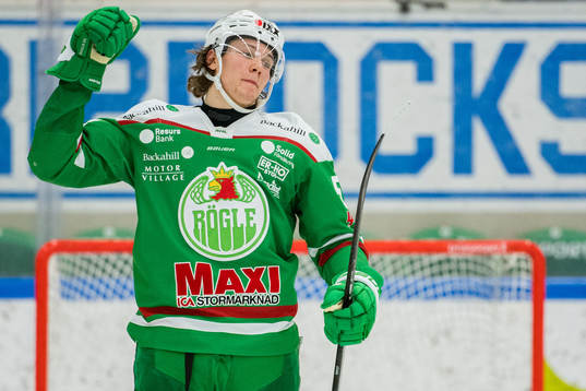 Rögles Moritz Seider jublar