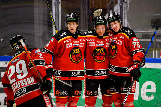 Luleås Juhani Tyrväinen jublar