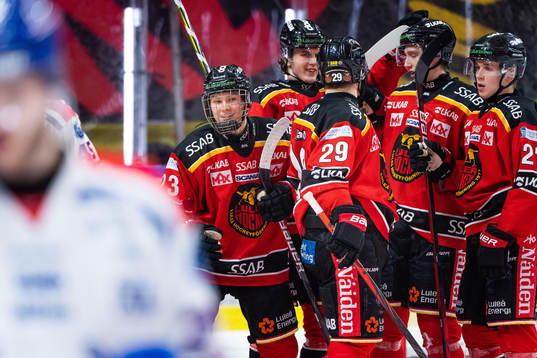 Luleås Fabian Lysell  jublar