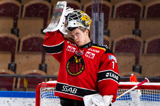 Luleås målvakt Jesper Wallstedt deppar