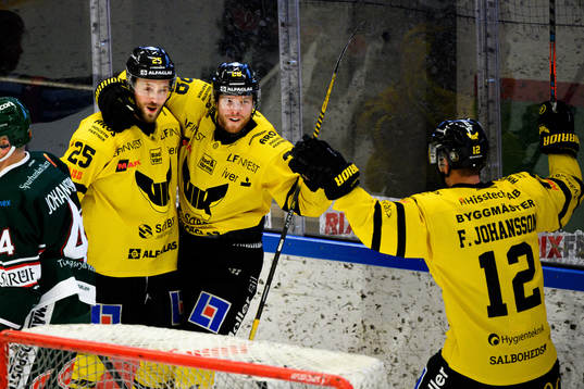 Västerås Marcus Bergman och Lukas Zetterberg jublar