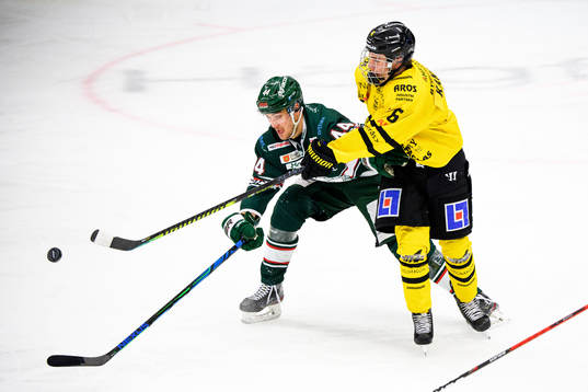 Tingsryds Jonatan Harju och Västerås Gabriel Kangas