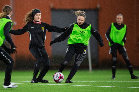Olivia Gurtata och Evelina Brink