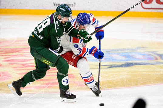 Färjestads Jakob Forsbacka Karlsson och Oskarshamns Pontus