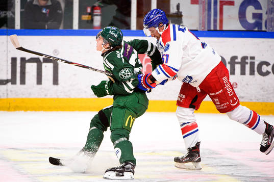 Färjestads Jakob Forsbacka Karlsson och Oskarshamns Max