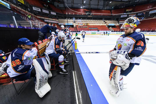 Djurgårdens målvakt Carl Lindbom och målvakt Niklas
