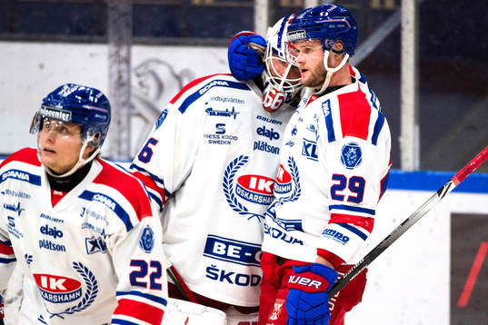 Oskarshamn Kim Rosdahl och Tex Williamsson jublar