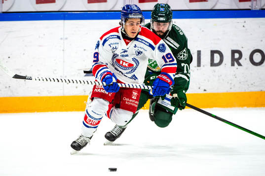 Färjestads Jesse Virtanen och Oskarshamn yler Kelleher