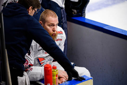 Linköpings Jonas Junland har ont