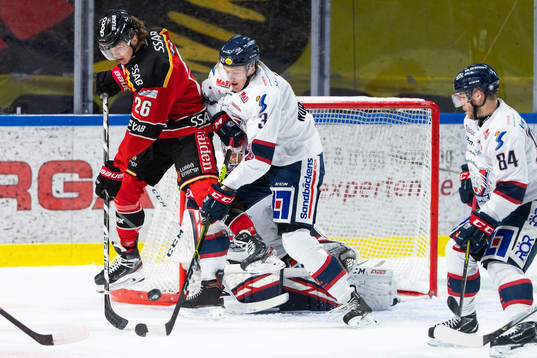 Luleås Radek Muzik och Linköpings William Worge Kreü