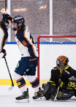 Djurgårdens Julia Östlund jublar