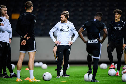 s tränare Bartosz Grzelak