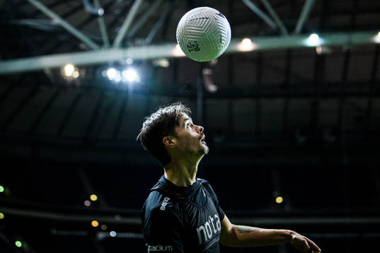Bläddra bland fler bilder av Fotboll, AIK, Träning