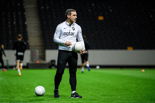 s individuell tränare Sean O'Shea