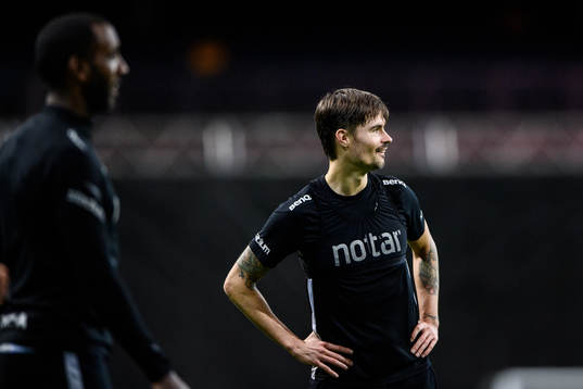 s Mikael Lustig