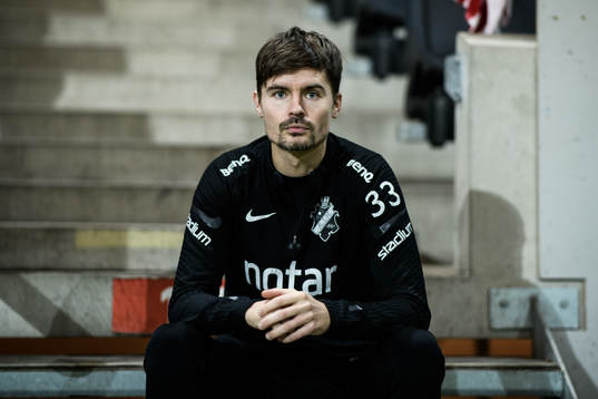 s Mikael Lustig