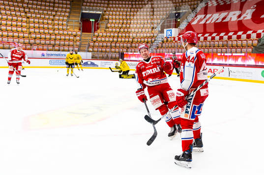 Timrås Jacob Blomqvist och Jonathan Dahlén jublar