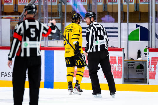 Västerås Sam Marklund utvisas