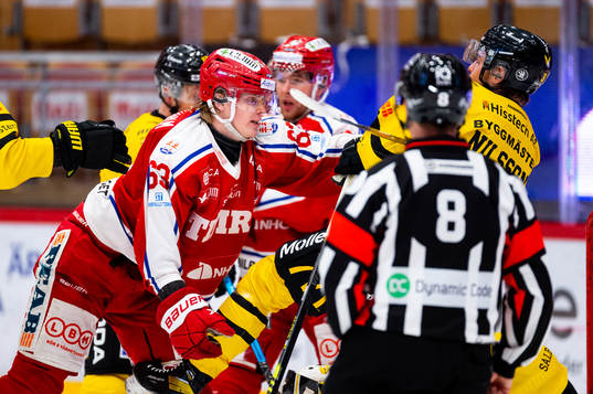 Timrås Erik Walli Walterholm och Västerås August Nilsson