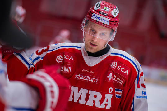 Timrås Hugo Reinhardt jublar
