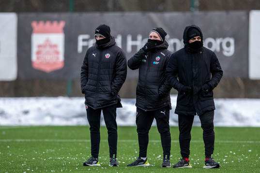 Helsingborgs ungdomstränare Max Lindén, Robin Stolt och