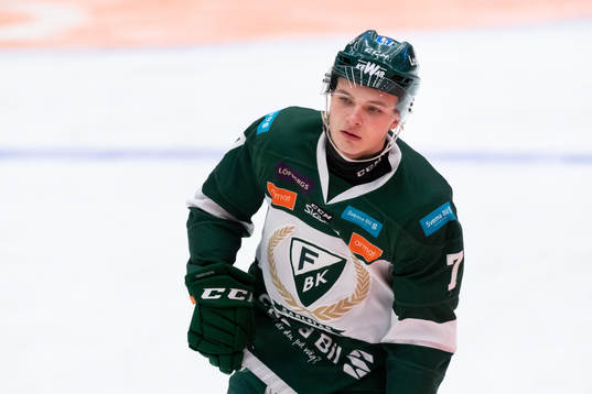 Färjestads Alfred Bergman innan ishockeymatchen i SHL