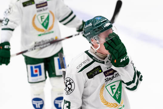 Färjestads Daniel Viksten deppar