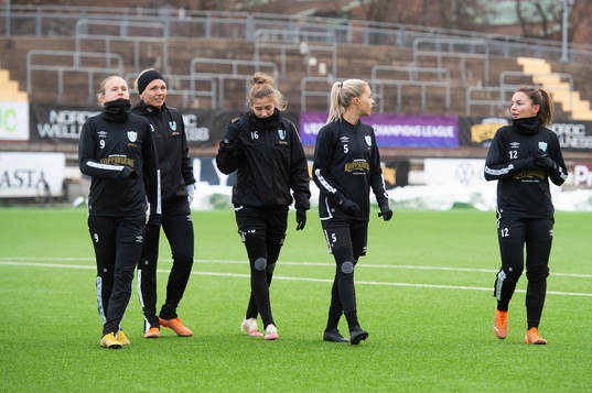 Filippa Curmark, målvakt Jennifer Falk, Filippa Angeldal
