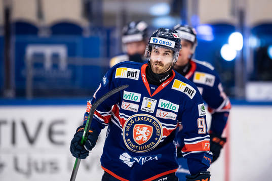 Växjös Andrew Calof jublar