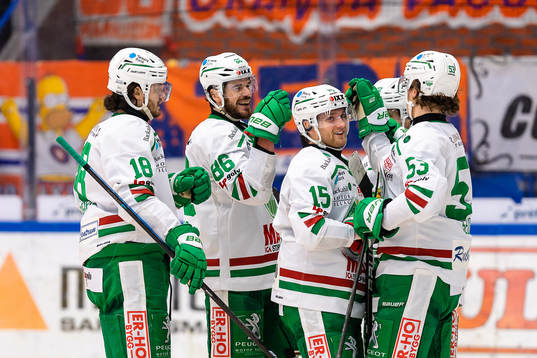 Rögles Simon Ryfors jublar